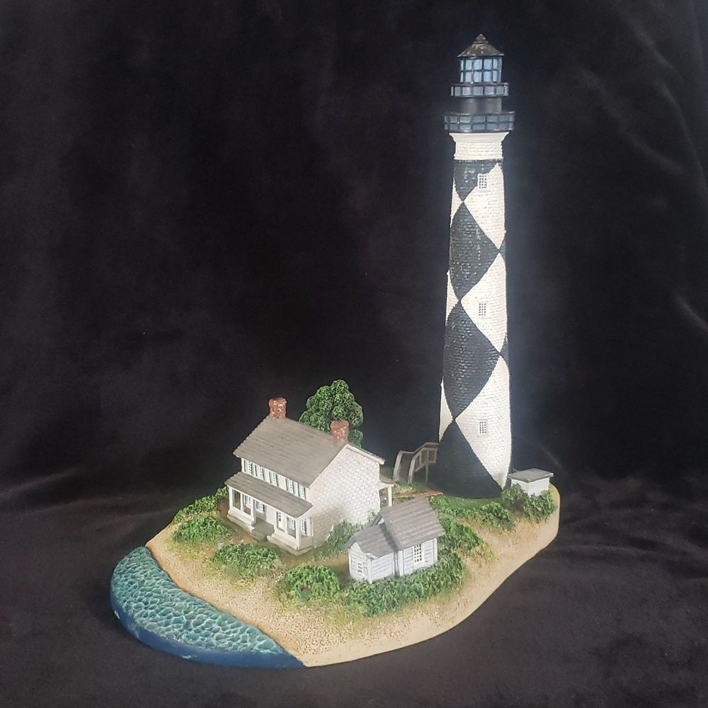 Danbury Mint Cape Lookout National Seashore, North Carolina Lighthouse Figurine